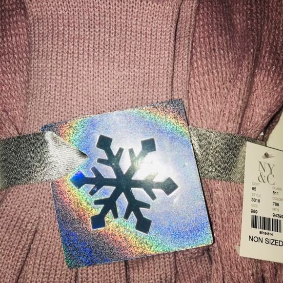 NWT New York & Company Ladies Purple Winter Scarf and Gloves Holiday Gift Set - Picture 4 of 9